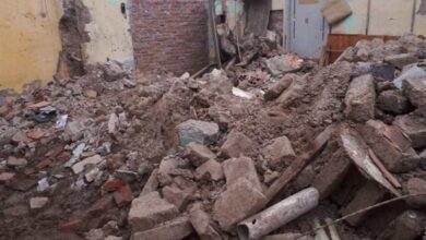 Pared cayó sobre una mujer