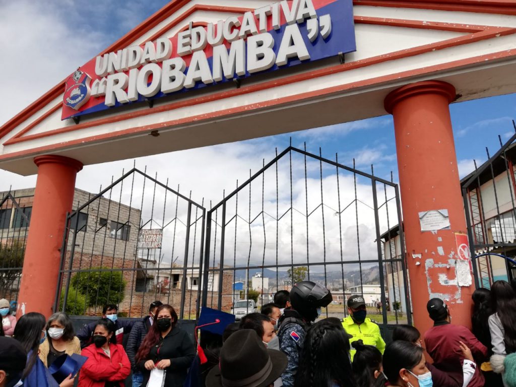 Graduaciones presenciales Riobamba