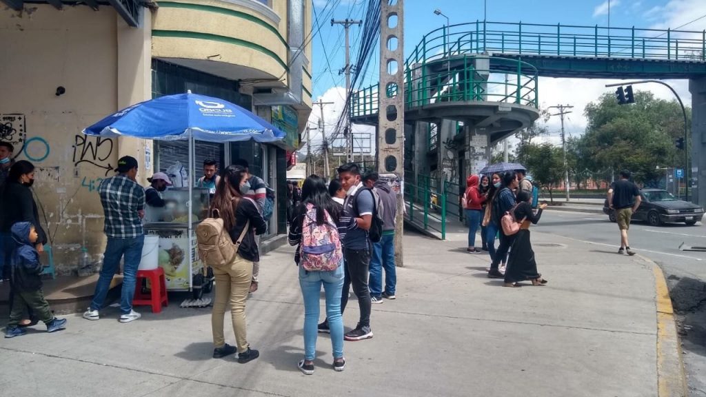 Regreso de estudiantes reavivan el comercio
