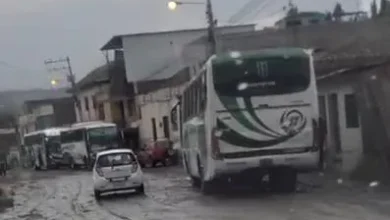 Fuerte lluvia en Guano afectó a viviendas y familias