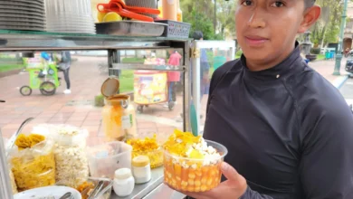 Joven emprendedor de cevichochos sueña con un gran futuro en Riobamba