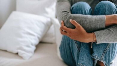 Tres estudiantes implicados en presunta violación grupal