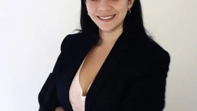 Irene Vélez reemplazará a Roberto Izurieta en la Secretaría de Comunicación