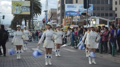 Colegio Salesianas: hermosas exbastoneras en las calles
