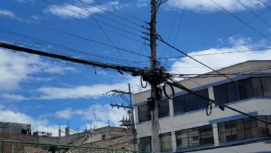 Riesgo por cables en los postes