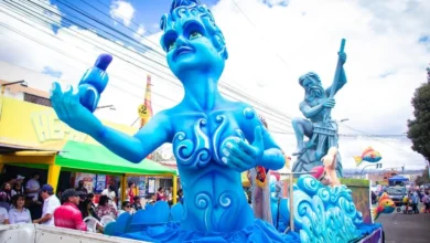 El desfile de la Alegría fue el punto máximo de las fiestas de Riobamba