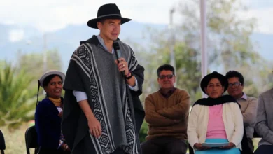 Daniel Noboa durante una reunión con las comunidades de Riobamba.