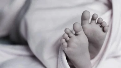 Adolescente asesinó a su hijo en Riobamba, luego lo puso en su mochila.