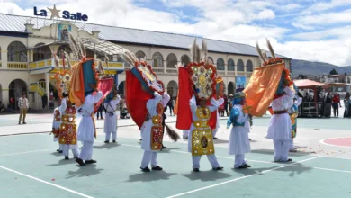 Bien elaboradas coreografías, acompañadas de hermosos atuendos, se afreciaron en el III Festival de Danzas y Chamarrasca Santo Hermano Miguel
