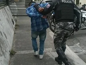 Efectivos de la Policía Nacional detuvieron a los sospechosos.