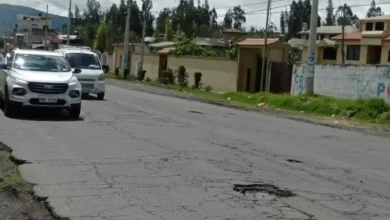 El Municipio Riobamba solo rellenó los baches de la vía Guano, con el tiempo volvieron a aparecer.