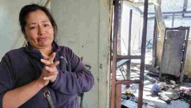 Le pongo las manos al alcalde para que nos ayude