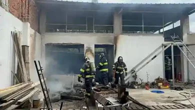 Se registraron 13 incendios en solo en una semana en Riobamba, entre estructurales (6) y forestales (7), informó el Cuerpo de Bomberos