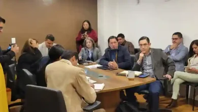Vecinos de la Cárcel de Riobamba piden habilitar vía. Ayer acudieron al Municipio y dialogaron con la Comisión de Seguridad