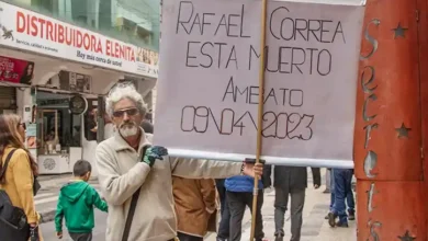 Hombre afirma que "Rafael Correa está muerto"