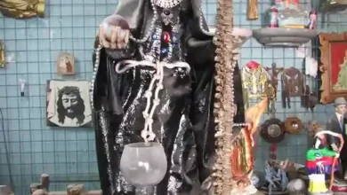 Imagen de la Santa Muerte protectora en Riobamba
