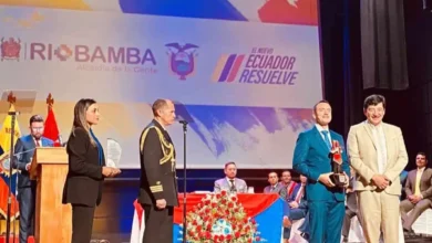 Municipio Riobamba firmó convenios con Solca y la EERSA en presencia de Daniel Noboa.