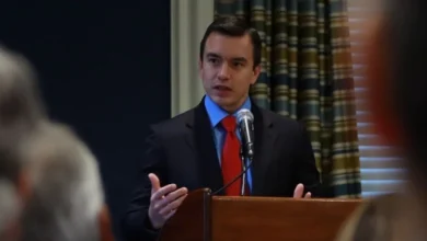 El presidente Daniel Noboa regresa a Ecuador y suspende la ONU