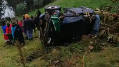Un nuevo accidente de tránsito deja un muerto en Alausí. Se trata del educador Carlos Yautibug, de 55 años de edad, tras volcar su carro