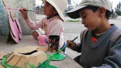 Talleres de arte para comunidades vulnerables en Riobamba