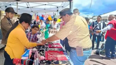 Feria de Encuentro del Pueblo Puruwa 2024 en Riobamba.