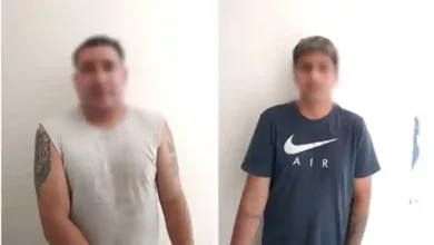 Hay 2 detenidos por robar cables de la CNT en Colta. Ante una denuncia ciudadana, la Policía Nacional los abordó, y no pudieron justificar