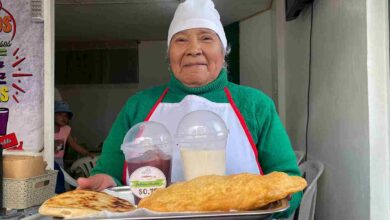 Descubre la receta y los ingredientes de la colada morada