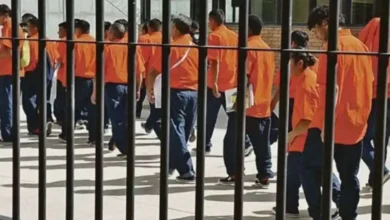 Presidente propone excluir a los privados de libertad de grupos prioritarios