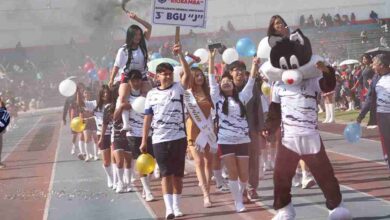 La Unidad Educativa Riobamba la Institución más grande de la provincia con 4.000 alumnos inauguró los Juegos Internos.