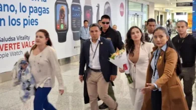 Verónica Abad regresó a Ecuador y enfrenterá al presidente