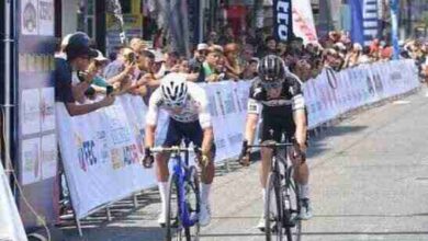 El corredor español Oscar Sevilla fue el más potente en el sprint final y se quedó con el triunfo en la primera etapa de la Vuelta.