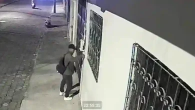 Avezado delincuente robó cables de tierra de 4 casas, en el sector del mercado 'Mayorista', entre las calles Reikiavik y Sofía