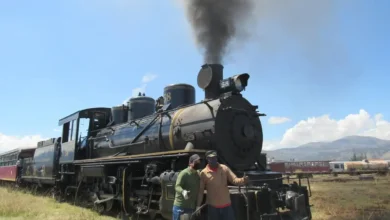 Riobamba gestiona la rehabilitación del tren a través del alcalde John Vinueza, quien dialogó con el Gobierno.