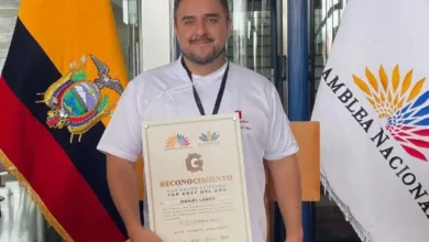 Asamblea Nacional entregó reconocimiento a chefs riobambeños.