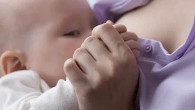 Noboa vetó totalmente la Ley de Lactancia Materna en Ecuador