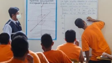 Candidato a la presidencia propone universidad para presos