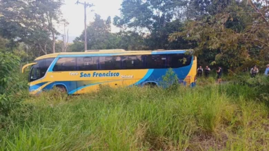 En Morona, llanta de bus explota en plena marcha
