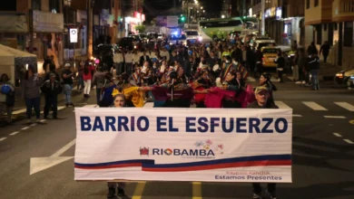 Municipio entregó obra de reasfaltado en barrios orientales de Riobamba. Vecinos de los barrios Bolívar Chiriboga y Pueblo Unido asistieron