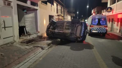 Accidente de tránsito: volcamiento en el centro en Guano
