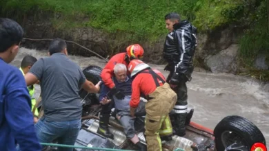 Guaranda: Jeep cae al río y deja herido