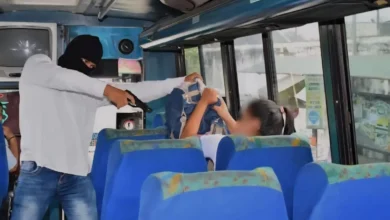 Delincuentes asaltaron con pistolas un carro de transporte