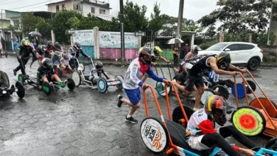 Carrera de coches de madera por las fiestas de Morona