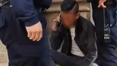 Hombre detenido por agentes del Municipio de Riobamba