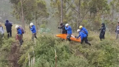 Hijo encontró muerta a su madre desaparecida entre la maleza.