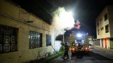 Bomberos de Riobamba apagaron incendio en una casa