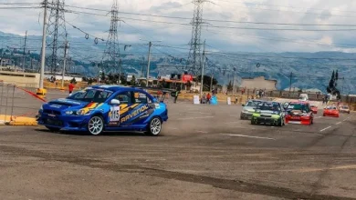 Torneo de automovilismo en Ambato.