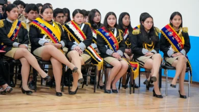 Última formación de bachilleres en colegio Pedro Carbo