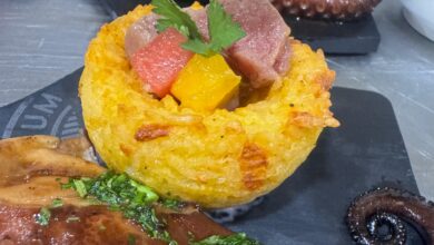 Croqueta de atún rojo con mango y salsa gourmet