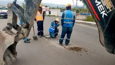 Reparación de tuberías por fuertes lluvias en sector Locoa.