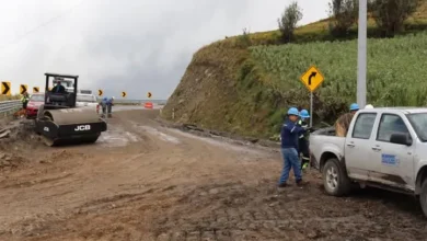 Prefectura de Cotopaxi interviene en vía estratégica de Pujilí.